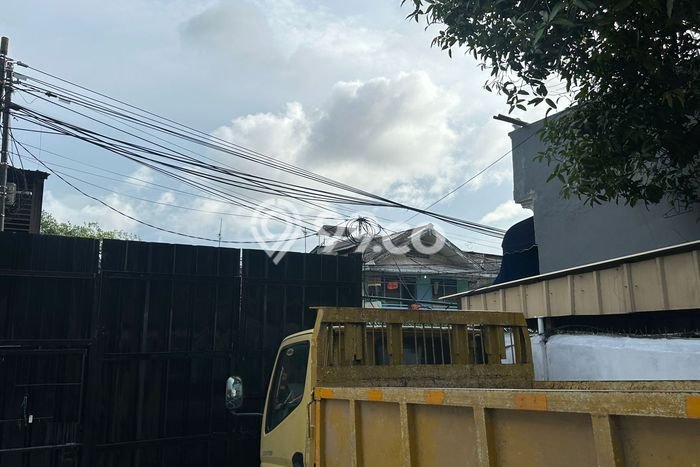 Komersial Dijual di Jakarta Barat LT 298m2 & LB 700m2 Lokasi Terbaik! Komersial Dijual di Jakarta Barat LT 298m2 & LB 700m2 Lokasi Terbaik!