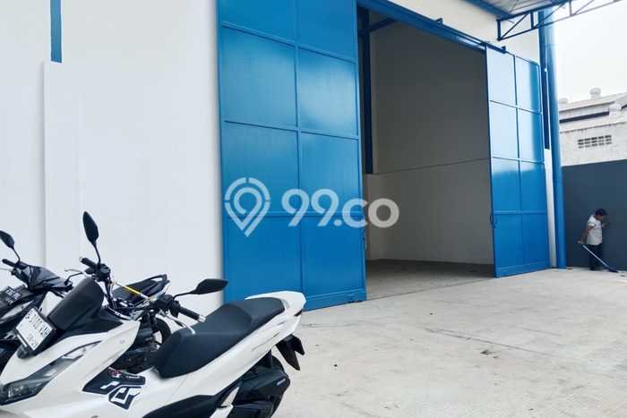 Unit Gudang Paling Strategis di Cipondoh Tangerang dengan LB 600m2 Unit Gudang Paling Strategis di Cipondoh Tangerang dengan LB 600m2
