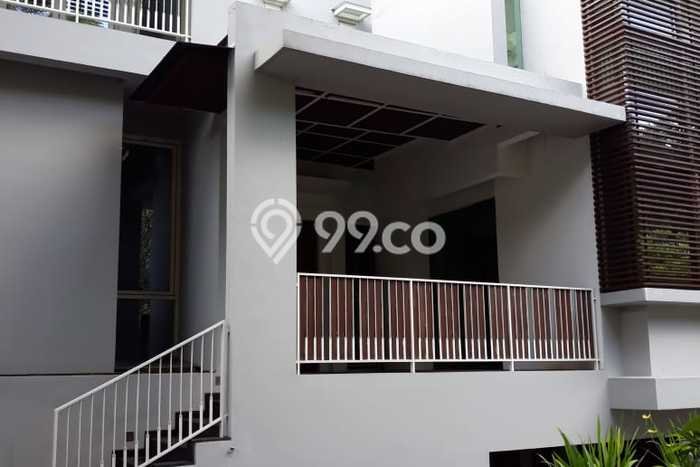 Jual Rumah Luas Megah Dengan View Eksklusif di Pondok Indah, Jakarta Selatan Jual Rumah Luas Megah Dengan View Eksklusif di Pondok Indah, Jakarta Selatan