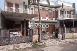 Ready to Use! Luxury House LT 240m2 Desain Modern di BSD Nusaloka Ready to Use! Luxury House LT 240m2 Desain Modern di BSD Nusaloka