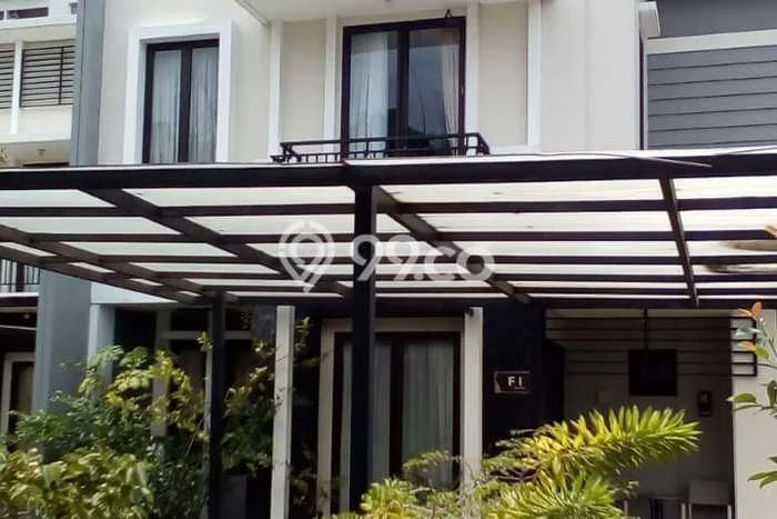 HUNIAN PILIHAN! Rumah di Thamrin, 2 KM, Area Strategis, Luas 300m² Bangunan 300m² HUNIAN PILIHAN! Rumah di Thamrin, 2 KM, Area Strategis, Luas 300m² Bangunan 300m²
