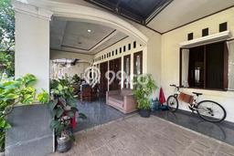 Rumah Eksklusif Dijual LT 300m2 di Cinere, Depok Rumah Eksklusif Dijual LT 300m2 di Cinere, Depok