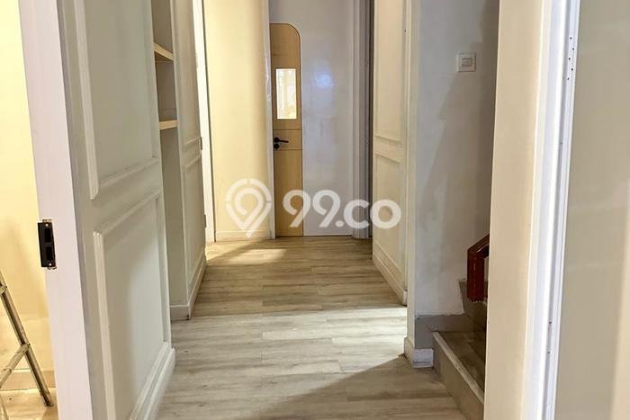 Ruko Disewa di Bekasi dengan LB 125m2 Area Komersial Ramai Ruko Disewa di Bekasi dengan LB 125m2 Area Komersial Ramai