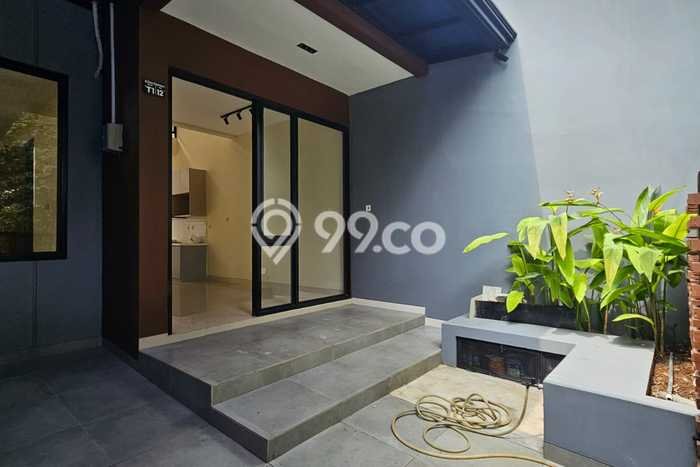 Rumah Modern 3 KT di BSD Griya Loka Tangerang Semi Furnished Rumah Modern 3 KT di BSD Griya Loka Tangerang Semi Furnished