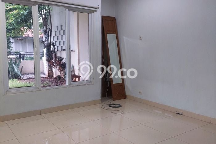 Rumah sewa siap pakai 5 Kamar Tidur di BSD Giri Loka, Tangerang Rumah sewa siap pakai 5 Kamar Tidur di BSD Giri Loka, Tangerang