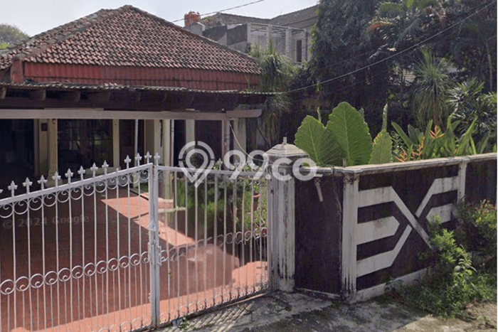 Dijual Rumah Luas Elegan Dengan View Cantik di Bintaro, Jakarta Selatan Dijual Rumah Luas Elegan Dengan View Cantik di Bintaro, Jakarta Selatan