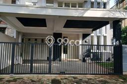 Siap Huni Rumah Mewah 4 Kamar di BSD Dekat ke Mana Saja Siap Huni Rumah Mewah 4 Kamar di BSD Dekat ke Mana Saja