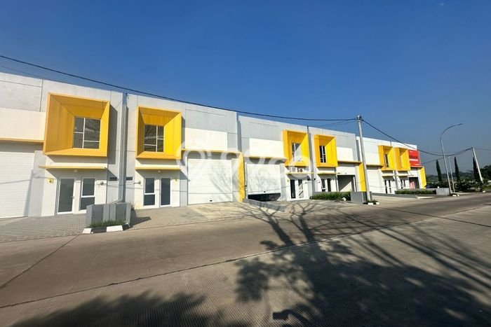 Gudang Dijual di Bandung LT 294m2 & LB 162m2 Lokasi Terbaik! Gudang Dijual di Bandung LT 294m2 & LB 162m2 Lokasi Terbaik!