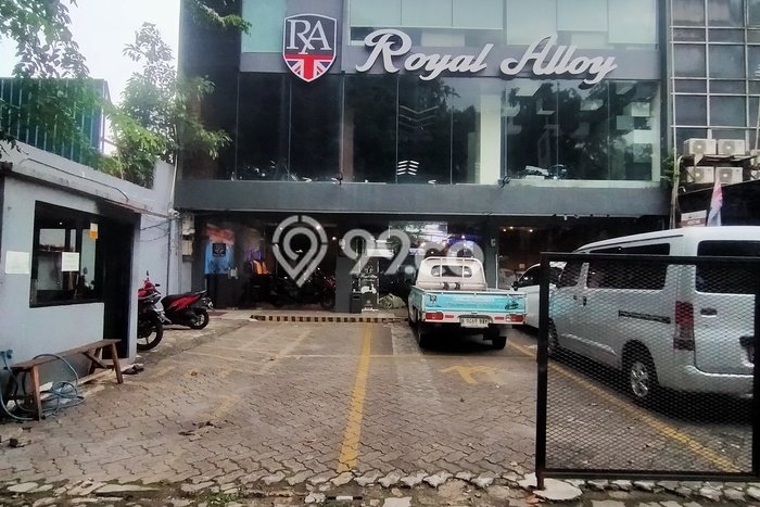 Kantor Dijual di Kebayoran Lama LT 389m2, LB 580m2 untuk Investasi Kantor Dijual di Kebayoran Lama LT 389m2, LB 580m2 untuk Investasi
