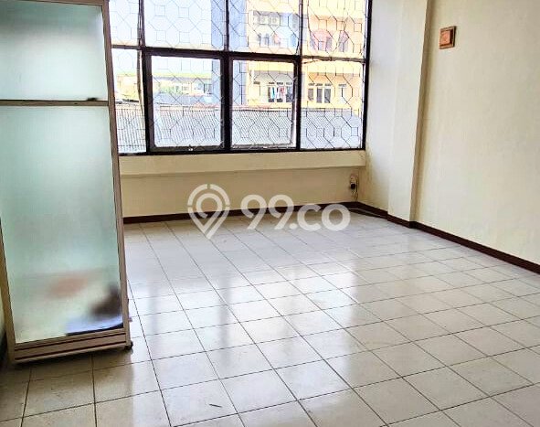 Area Ramai! Ruko Dijual di Kebayoran Lama untuk Bisnis Luas Bangunan 180m2 Area Ramai! Ruko Dijual di Kebayoran Lama untuk Bisnis Luas Bangunan 180m2