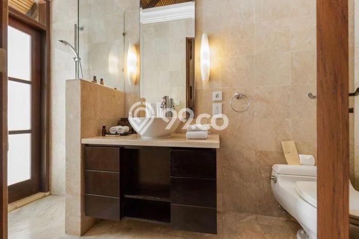 Vila di , Dimensi 583m2m², Ideal untuk berbagai kebutuhan Vila di , Dimensi 583m2m², Ideal untuk berbagai kebutuhan