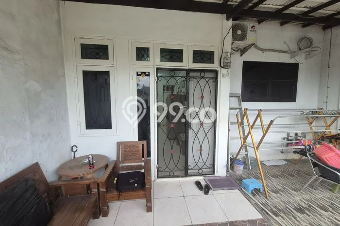 Disewakan! Rumah 2 Kamar Tidur &
1 Kamar Mandi di Pejuang, Bekasi Disewakan! Rumah 2 Kamar Tidur &
1 Kamar Mandi di Pejuang, Bekasi