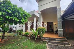 Ready to Use! Luxury House LT 584m2 Desain Elegan di Duren Tiga Ready to Use! Luxury House LT 584m2 Desain Elegan di Duren Tiga