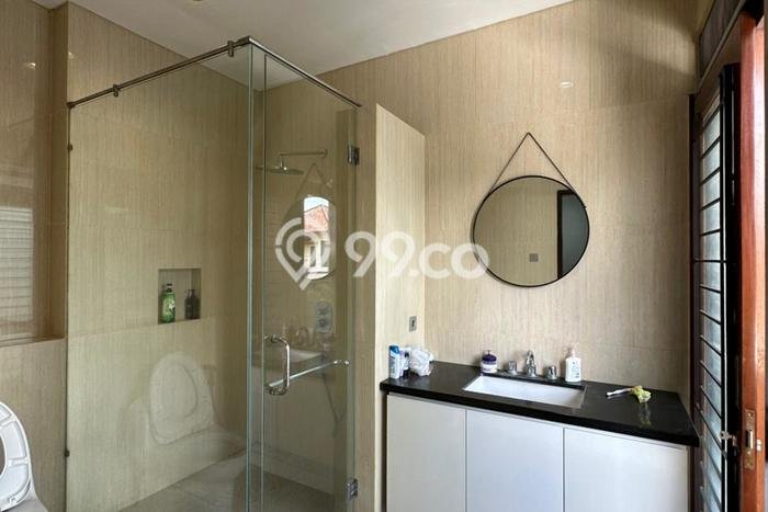 Siap Huni Rumah Mewah 4 Kamar di Batununggal Dekat ke Mana Saja Siap Huni Rumah Mewah 4 Kamar di Batununggal Dekat ke Mana Saja