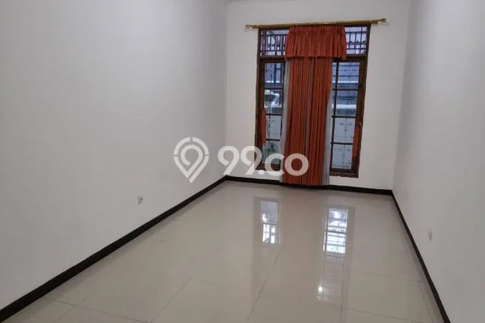 Rumah Modern Cantik 4 Kamar Bisa Langsung Pindah di Bojongloa Kaler Rumah Modern Cantik 4 Kamar Bisa Langsung Pindah di Bojongloa Kaler