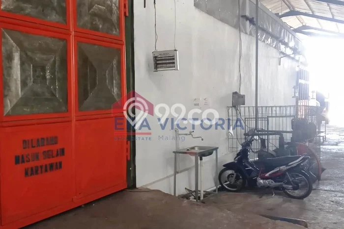 Area Ramai! Pabrik Dijual di Muncar untuk Bisnis Luas Bangunan 5000m2 Area Ramai! Pabrik Dijual di Muncar untuk Bisnis Luas Bangunan 5000m2