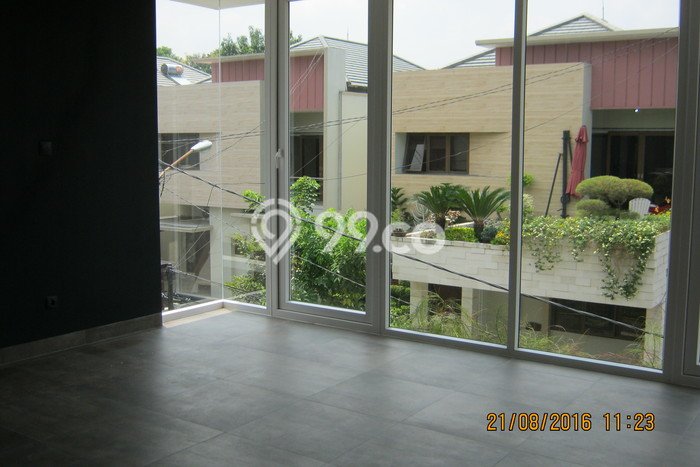 Rumah Luxury Modern Siap Huni di Lebak Bulus Jakarta Selatan Rumah Luxury Modern Siap Huni di Lebak Bulus Jakarta Selatan