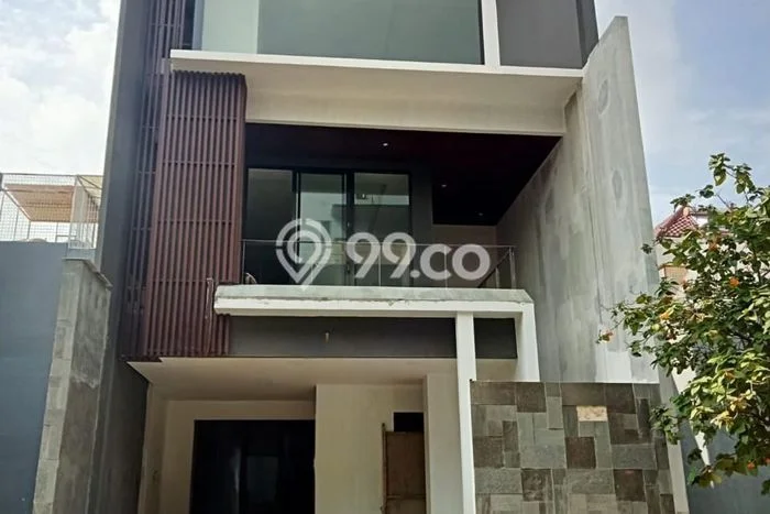 Ready to Use! Luxury House LT 144m2 Desain Modern di Permata Buana Ready to Use! Luxury House LT 144m2 Desain Modern di Permata Buana