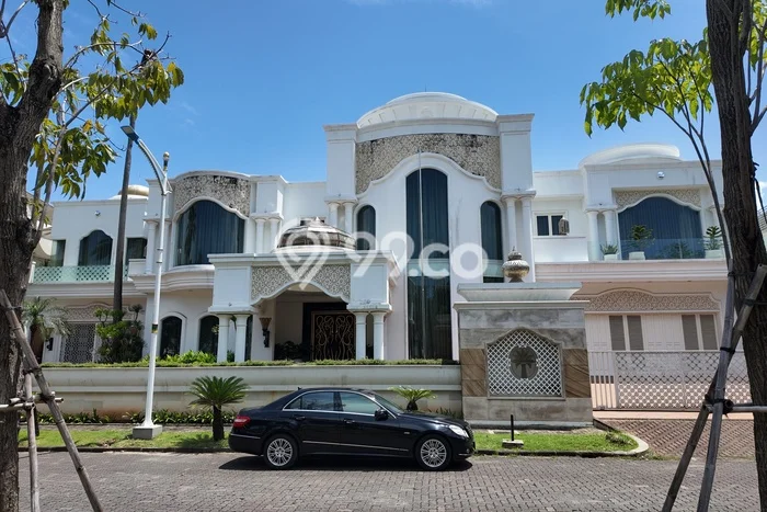 Hunian Modern dengan LT 1200m2 & LB 2000m2 Disewakan di Pantai Mutiara Hunian Modern dengan LT 1200m2 & LB 2000m2 Disewakan di Pantai Mutiara