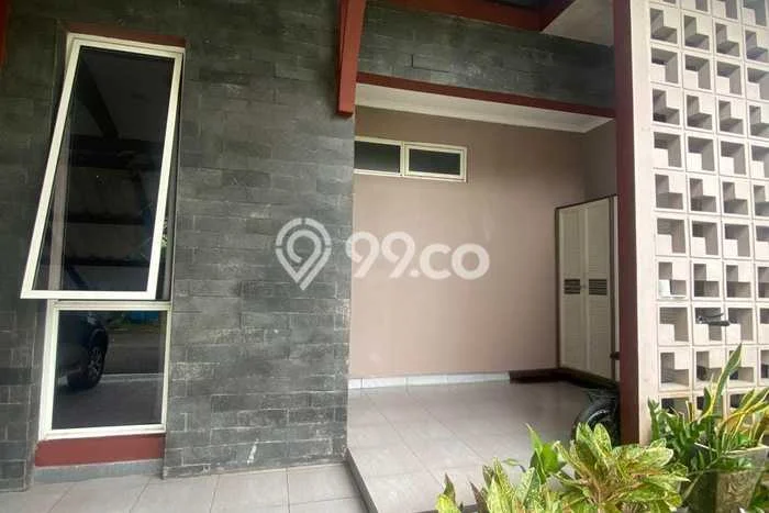 Rumah Mewah LB 238m2 Siap Pakai Desain Elegan di BSD, Tangerang Rumah Mewah LB 238m2 Siap Pakai Desain Elegan di BSD, Tangerang