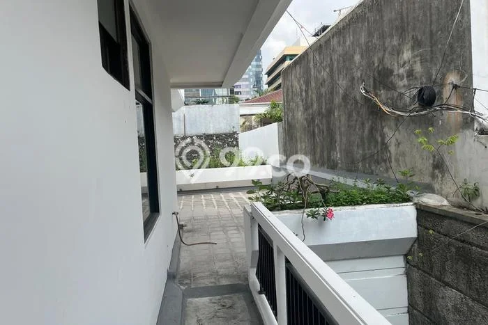 Hunian Mewah LB 600m2 Siap Pakai Desain Elegan di Setiabudi, Jakarta Selatan Hunian Mewah LB 600m2 Siap Pakai Desain Elegan di Setiabudi, Jakarta Selatan