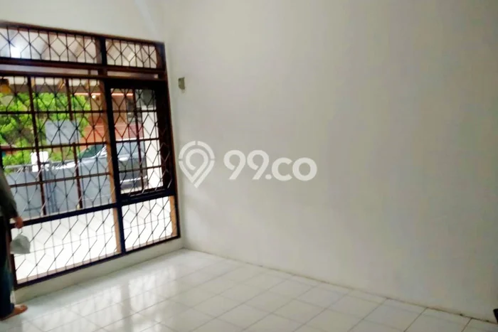Disewakan Rumah Murah di Taman Kopo Indah Bandung dengan 2 KT Disewakan Rumah Murah di Taman Kopo Indah Bandung dengan 2 KT