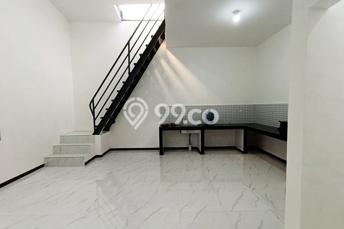 Rumah EXCLUSIVE! di Babakan Ciparay, Bandung, Luas 180m2m² LB 150m2m², HARGA SPESIAL Rumah EXCLUSIVE! di Babakan Ciparay, Bandung, Luas 180m2m² LB 150m2m², HARGA SPESIAL