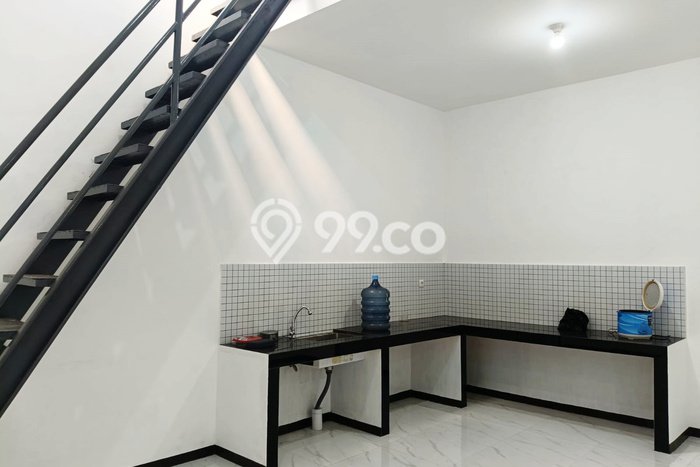 Rumah EXCLUSIVE! di Babakan Ciparay, Bandung, Luas 180m2m² LB 150m2m², HARGA SPESIAL Rumah EXCLUSIVE! di Babakan Ciparay, Bandung, Luas 180m2m² LB 150m2m², HARGA SPESIAL