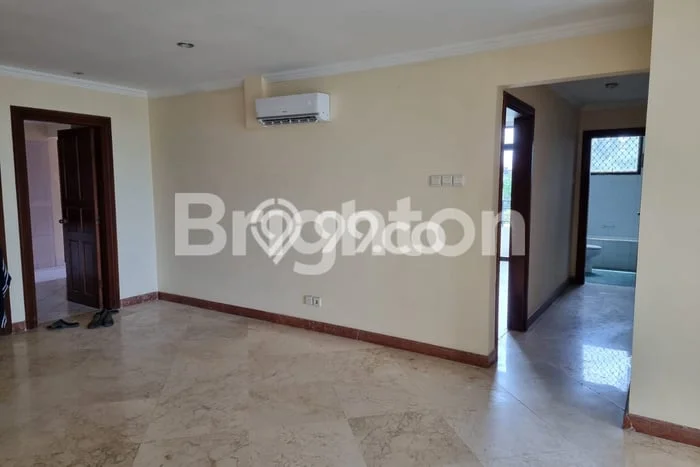 Hunian Strategis 158m2 di Graha Surabaya 3 Bedroom Hunian Strategis 158m2 di Graha Surabaya 3 Bedroom