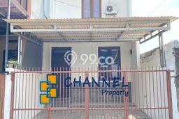 For Sale Rumah 2 Kamar Lokasi Ideal Bagus dan Strategis di BSD For Sale Rumah 2 Kamar Lokasi Ideal Bagus dan Strategis di BSD