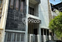 Rumah PREMIUM! di Pademangan, Jakarta Utara, Luas 136m² Bangunan 200m², BISA KPR Rumah PREMIUM! di Pademangan, Jakarta Utara, Luas 136m² Bangunan 200m², BISA KPR