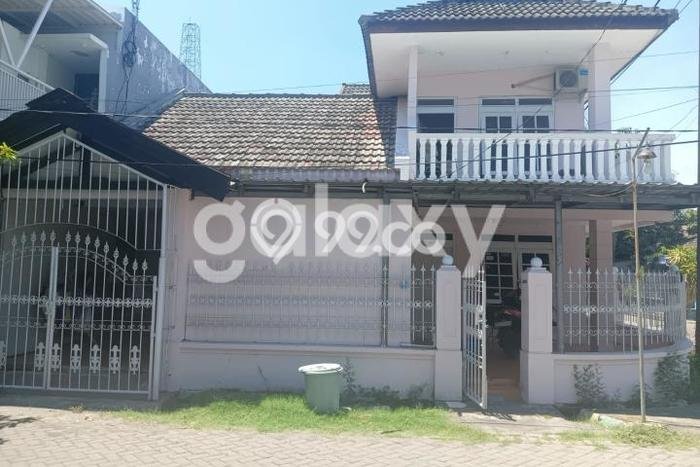 For Sale Rumah 4 Kamar Lokasi Ideal Nyaman dan Strategis di Sidoarjo For Sale Rumah 4 Kamar Lokasi Ideal Nyaman dan Strategis di Sidoarjo