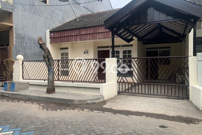 Jual Rumah Favorit Siap Huni LB 128m2 di Waru, Sidoarjo Jual Rumah Favorit Siap Huni LB 128m2 di Waru, Sidoarjo
