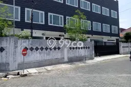 Rumah Elit LB 1858m2 Siap Huni Desain Elegan di Sukomanunggal, Surabaya Rumah Elit LB 1858m2 Siap Huni Desain Elegan di Sukomanunggal, Surabaya