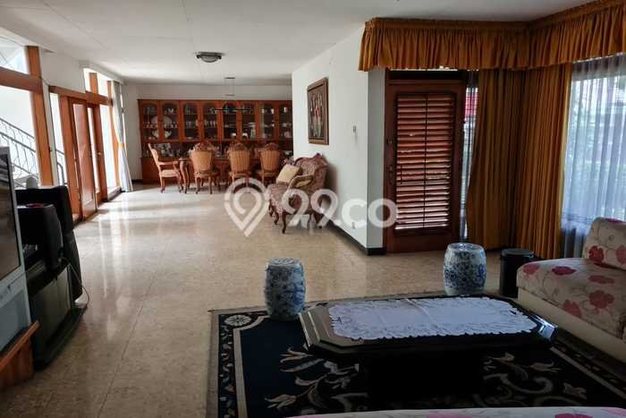 Rumah Luxury Modern Tanpa Renovasi di Sayap Dago Bandung Rumah Luxury Modern Tanpa Renovasi di Sayap Dago Bandung