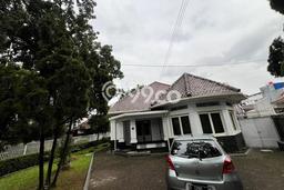 Hunian Elit LB 350m2 Siap Pakai Desain Elegan di Sumurbandung, Bandung Hunian Elit LB 350m2 Siap Pakai Desain Elegan di Sumurbandung, Bandung