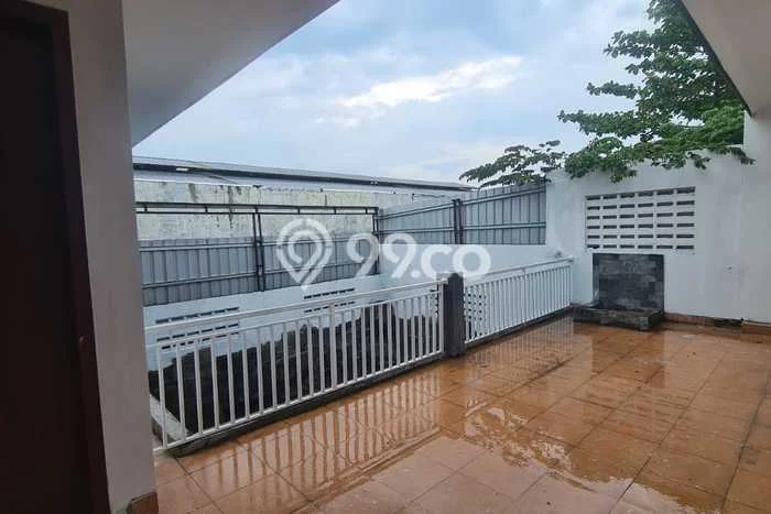 Ruko Dijual di Godean Sleman dengan Luas Bangunan 500m2 Ruko Dijual di Godean Sleman dengan Luas Bangunan 500m2