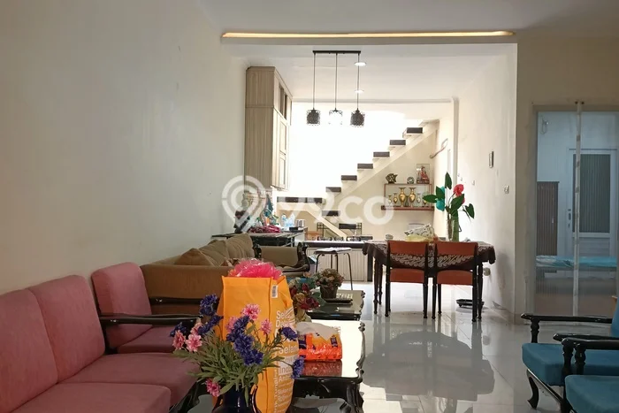 Rumah Strategis Minimalis Lb 100m2 di Antapani, Bandung Rumah Strategis Minimalis Lb 100m2 di Antapani, Bandung