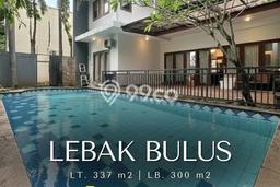 Rumah Elit Modern Tanpa Renovasi di Lebak Bulus Jakarta Selatan Rumah Elit Modern Tanpa Renovasi di Lebak Bulus Jakarta Selatan