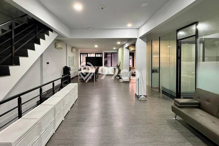 Unit Ruko Dijual di Kebayoran Baru Jakarta Selatan 900m2 Unit Ruko Dijual di Kebayoran Baru Jakarta Selatan 900m2