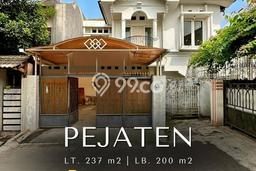 Rumah Mewah LB 200m2 Siap Huni Desain Elegan di Pejaten, Jakarta Selatan Rumah Mewah LB 200m2 Siap Huni Desain Elegan di Pejaten, Jakarta Selatan