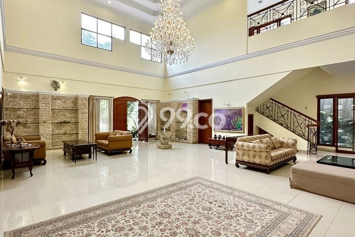 Ready to Use! Premium House LT 537m2 Desain Elegan di Pegangsaan Ready to Use! Premium House LT 537m2 Desain Elegan di Pegangsaan