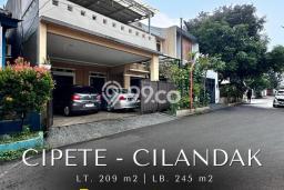 Rumah Mewah LB 245m2 Siap Pakai Desain Elegan di Cipete, Jakarta Selatan Rumah Mewah LB 245m2 Siap Pakai Desain Elegan di Cipete, Jakarta Selatan