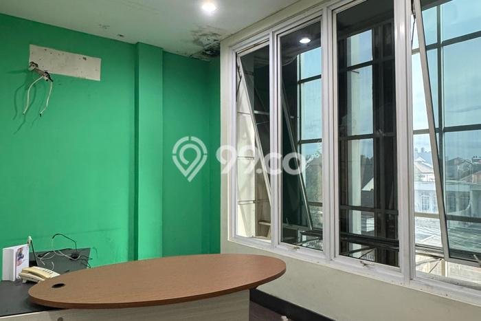 Ruko untuk disewa di Tebet punya LT 100m2 & LB 300m2 harga sewa kompetitif Ruko untuk disewa di Tebet punya LT 100m2 & LB 300m2 harga sewa kompetitif