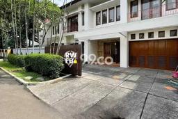 Ready to Use! Premium House LT 436m2 Desain Modern di Kuningan Ready to Use! Premium House LT 436m2 Desain Modern di Kuningan