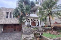 Rumah Mewah LB 348m2 Siap Huni Desain Elegan di Bendungan Hilir, Jakarta Pusat Rumah Mewah LB 348m2 Siap Huni Desain Elegan di Bendungan Hilir, Jakarta Pusat