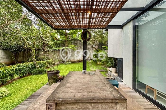 Jual Rumah Mewah Elegan Dengan View Eksklusif di Veteran, Jakarta Selatan Jual Rumah Mewah Elegan Dengan View Eksklusif di Veteran, Jakarta Selatan