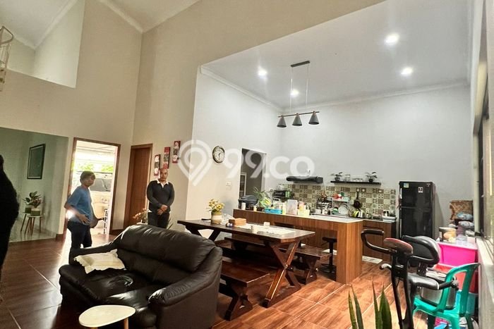 Rumah di Marpoyan Damai, LT 1300m2m², LB 718m2m² Rumah di Marpoyan Damai, LT 1300m2m², LB 718m2m²