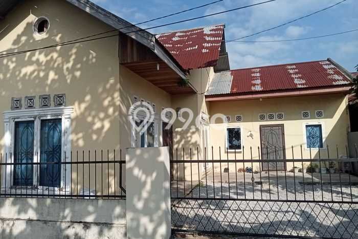 For Sale Rumah 3 Kamar Lokasi Strategis Nyaman dan Strategis di Bukit Raya For Sale Rumah 3 Kamar Lokasi Strategis Nyaman dan Strategis di Bukit Raya