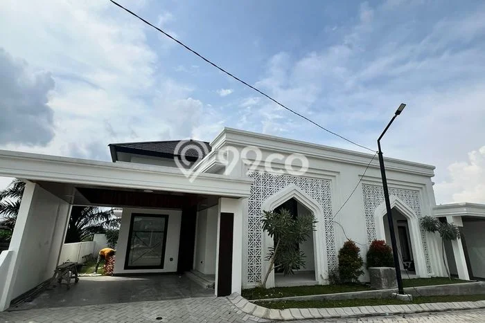 For Sale Rumah 3 Kamar Lokasi Ideal Nyaman dan Strategis di Tampan For Sale Rumah 3 Kamar Lokasi Ideal Nyaman dan Strategis di Tampan